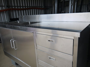 STAINLESS STEEL COMMERCIAL/ DOMESTIC KITCHEN SINK CABINET